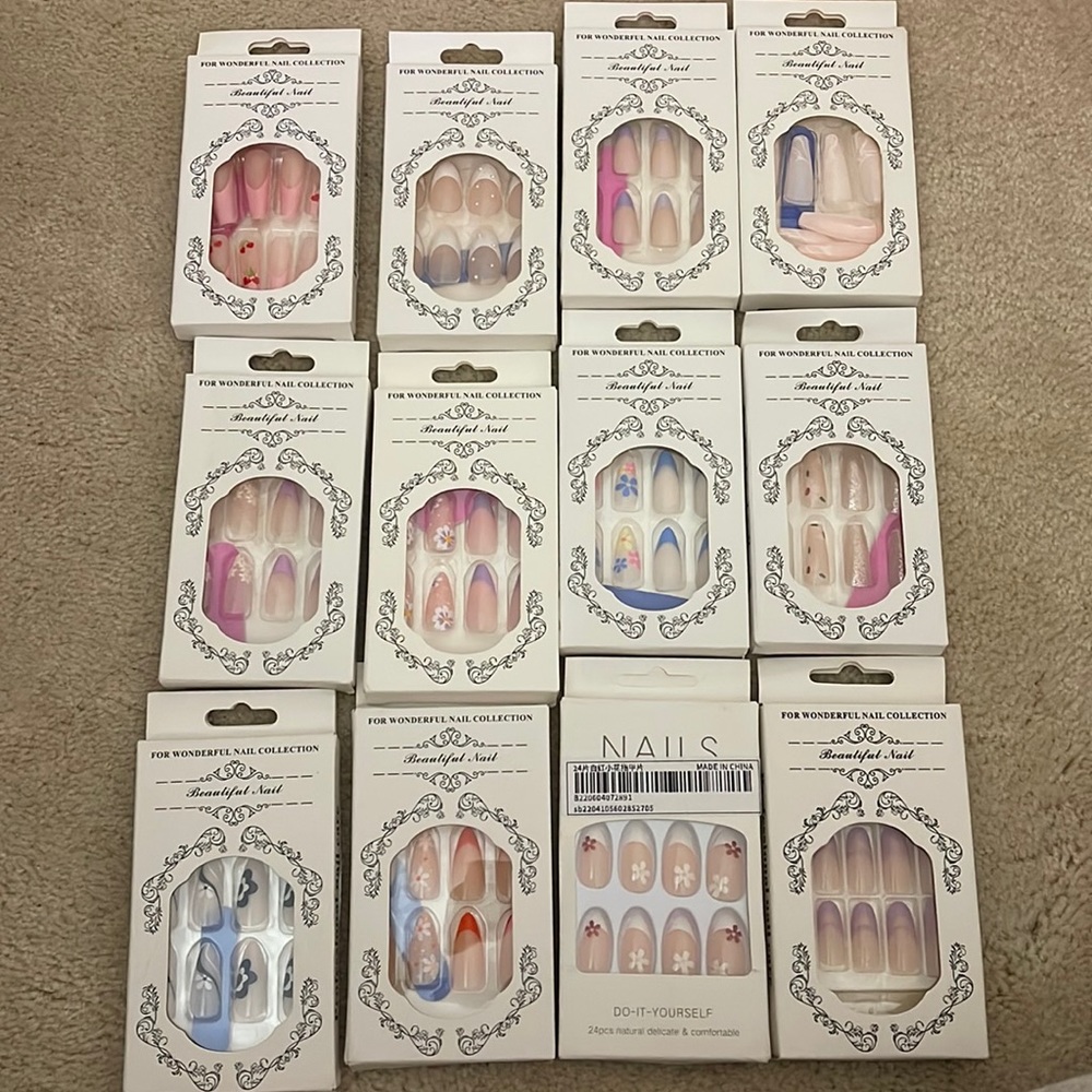 Bundle of fake nails